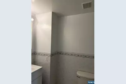 682 Probst Avenue B #B, Fairview, NJ 07022 - Photo 10