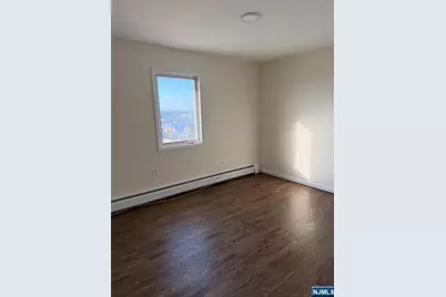 682 Probst Avenue B #B, Fairview, NJ 07022 - Photo 8