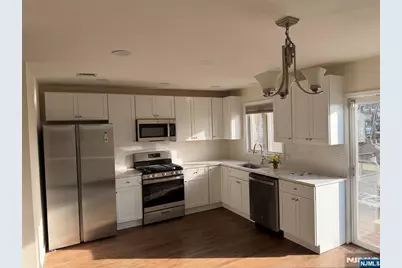 682 Probst Avenue B #B, Fairview, NJ 07022 - Photo 4