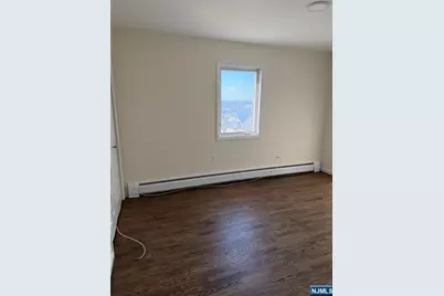 682 Probst Avenue B #B, Fairview, NJ 07022 - Photo 6