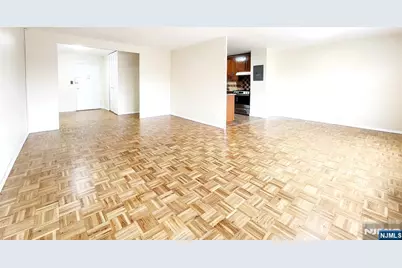 2352 Linwood Avenue 6A #6A, Fort Lee, NJ 07024 - Photo 4