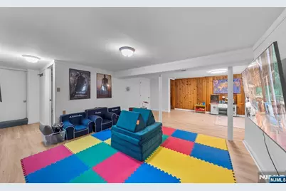 127 Hillside Avenue, Cresskill, NJ 07626 - Photo 20