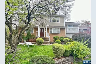 22 Garners Lane, Elmwood Park, NJ 07407 - Photo 16