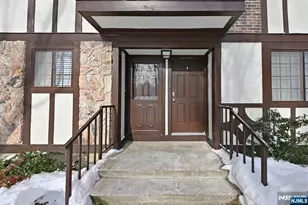 708 Thoreau Ct, Mahwah, NJ 07430 - Photo 2