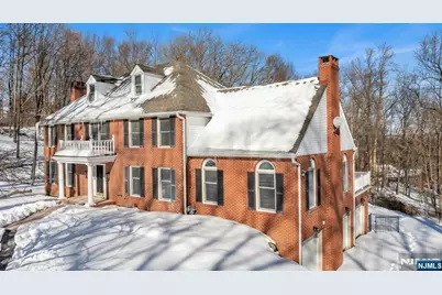 853 Shadow Ridge Road, Franklin Lakes, NJ 07417 - Photo 2