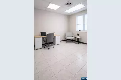 263 Washington Avenue 2A #2A, Dumont, NJ 07628 - Photo 4