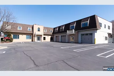 555 Goffle Road 204 #204, Ridgewood, NJ 07450 - Photo 4