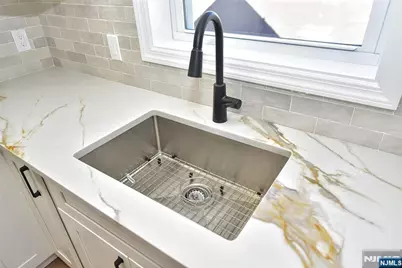 383 Lafayette Avenue 2nd Floor #2nd floor, Hawthorne, NJ 07506 - Photo 10