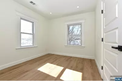 383 Lafayette Avenue 2nd Floor #2nd floor, Hawthorne, NJ 07506 - Photo 12