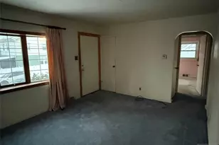 757 Florence Pl, Cliffside Park, NJ 07010 - Photo 4