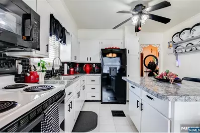 284 West End Avenue, Newark, NJ 07106 - Photo 12