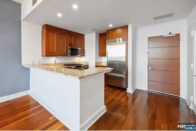 8100 River Road 209 #209, North Bergen, NJ 07047 - Photo 2