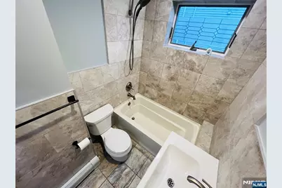 190 Wallington Avenue 1 Fl #1 Fl, Wallington, NJ 07057 - Photo 10