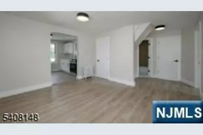 35 Amsterdam Avenue, Teaneck Township, NJ 07666 - Photo 4