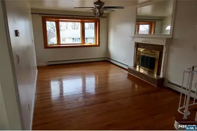 33 Fournier Crescent, Elmwood Park, NJ 07407 - Photo 2