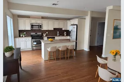 600 N Frank E Rodgers 2R #2R, Harrison, NJ 07029 - Photo 1