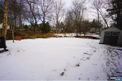 378 S Terhune Avenue, Paramus, NJ 07652 - Photo 32
