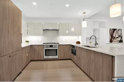 9 Ave At Port Imperial 605 #605, West New York, NJ 07093 - Photo 2