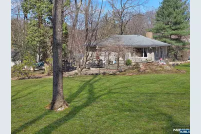 40 Pawnee Avenue, Oakland, NJ 07436 - Photo 22