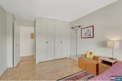 2000 Linwood Avenue 18X #18X, Fort Lee, NJ 07024 - Photo 18