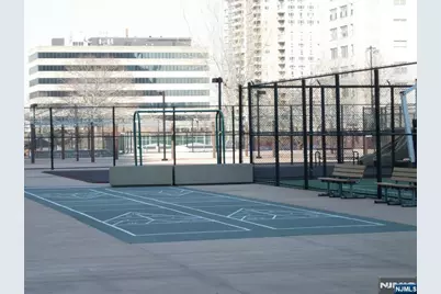 2000 Linwood Avenue 18X #18X, Fort Lee, NJ 07024 - Photo 24