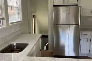 263 Sutton Ave, Hackensack, NJ 07601 - Photo 6