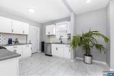 440 N Grove Street 2 #2, East Orange, NJ 07017 - Photo 6