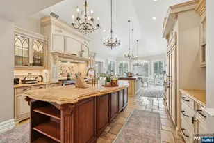 554 Hampton Hill Rd, Franklin Lakes, NJ 07417 - Photo 2