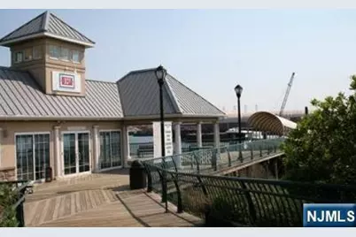 30 Freedomway 406 #406, Jersey City, NJ 07305 - Photo 14