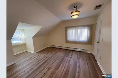 231 Van Orden Avenue, Leonia, NJ 07605 - Photo 12
