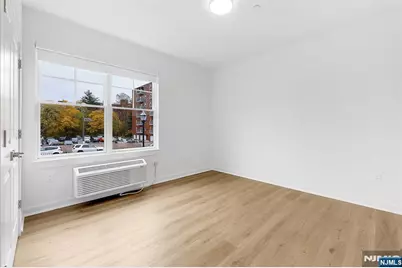 74 Clarendon Place 202 #202, Hackensack, NJ 07601 - Photo 10