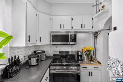 19 Victor Street, Lodi, NJ 07644 - Photo 10