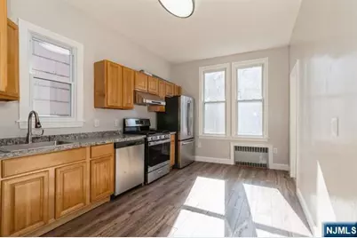 1902 Palisade Avenue 2 #2, Union City, NJ 07087 - Photo 8