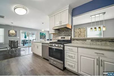 16 Windsor Drive, Park Ridge, NJ 07656 - Photo 14