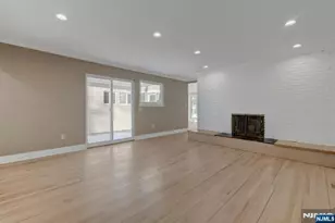 16 Cypress Peak Ln, Montvale, NJ 07645 - Photo 10