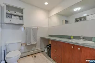 1 Veterans Pl 2, Elmwood Park, NJ 07407 - Photo 18