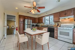 1 Veterans Pl 2, Elmwood Park, NJ 07407 - Photo 8