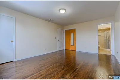 1 Veterans Place 2 #2, Elmwood Park, NJ 07407 - Photo 14