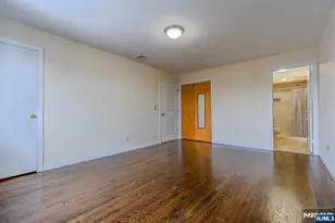 1 Veterans Pl 2, Elmwood Park, NJ 07407 - Photo 14