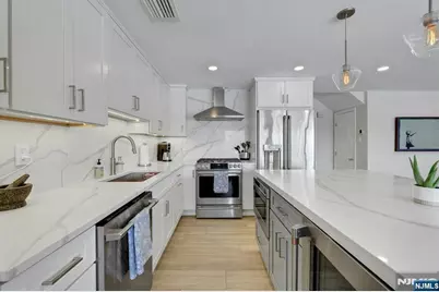 2 Horizon Road #G-1, Fort Lee, NJ 07024 - Photo 2