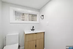 88 10th St, Newark, NJ 07107 - Photo 22