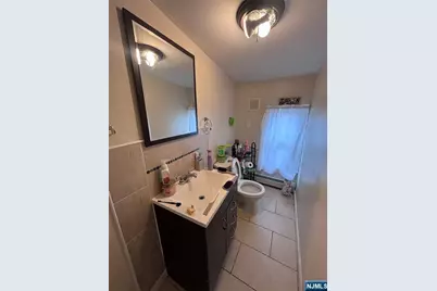 365 10th Avenue, Paterson, NJ 07514 - Photo 32