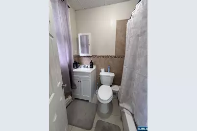 365 10th Avenue, Paterson, NJ 07514 - Photo 34