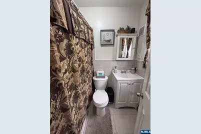 365 10th Avenue, Paterson, NJ 07514 - Photo 24