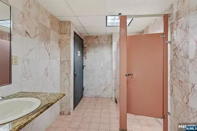 1 Ridgewood Avenue Ll - 5 #LL - 5, Ridgewood, NJ 07450 - Photo 20