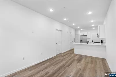 51 E Main Street 210 #210, Bergenfield, NJ 07621 - Photo 2