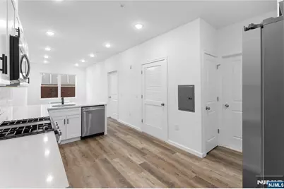 51 E Main Street 210 #210, Bergenfield, NJ 07621 - Photo 8