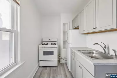 66 N Washington Avenue 1 #1, Bergenfield, NJ 07621 - Photo 6