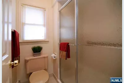 45 Merritt Drive, Oradell, NJ 07649 - Photo 18