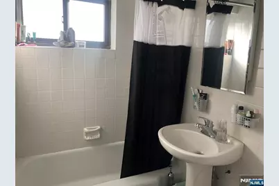 400 Fairview Avenue 4J #4J, Fort Lee, NJ 07024 - Photo 6